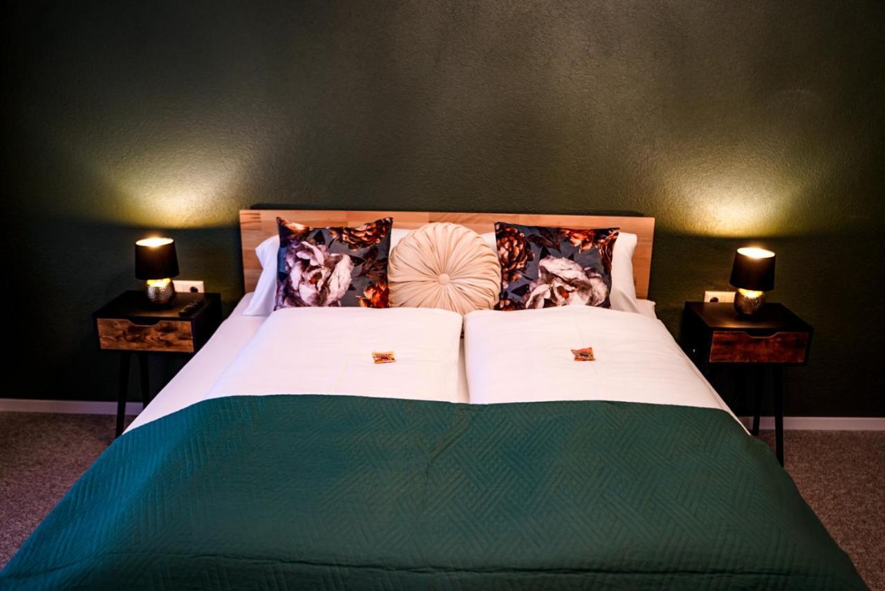 Hotel Residenz Luxury Apartments Метцинген Экстерьер фото