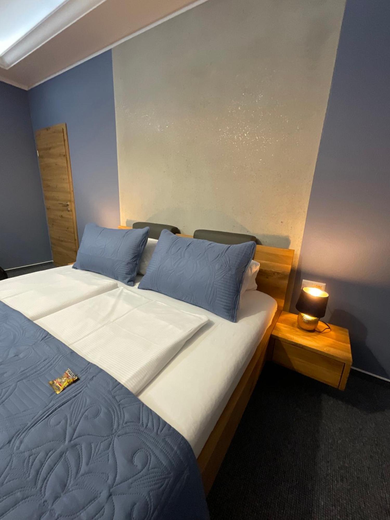 Hotel Residenz Luxury Apartments Метцинген Экстерьер фото