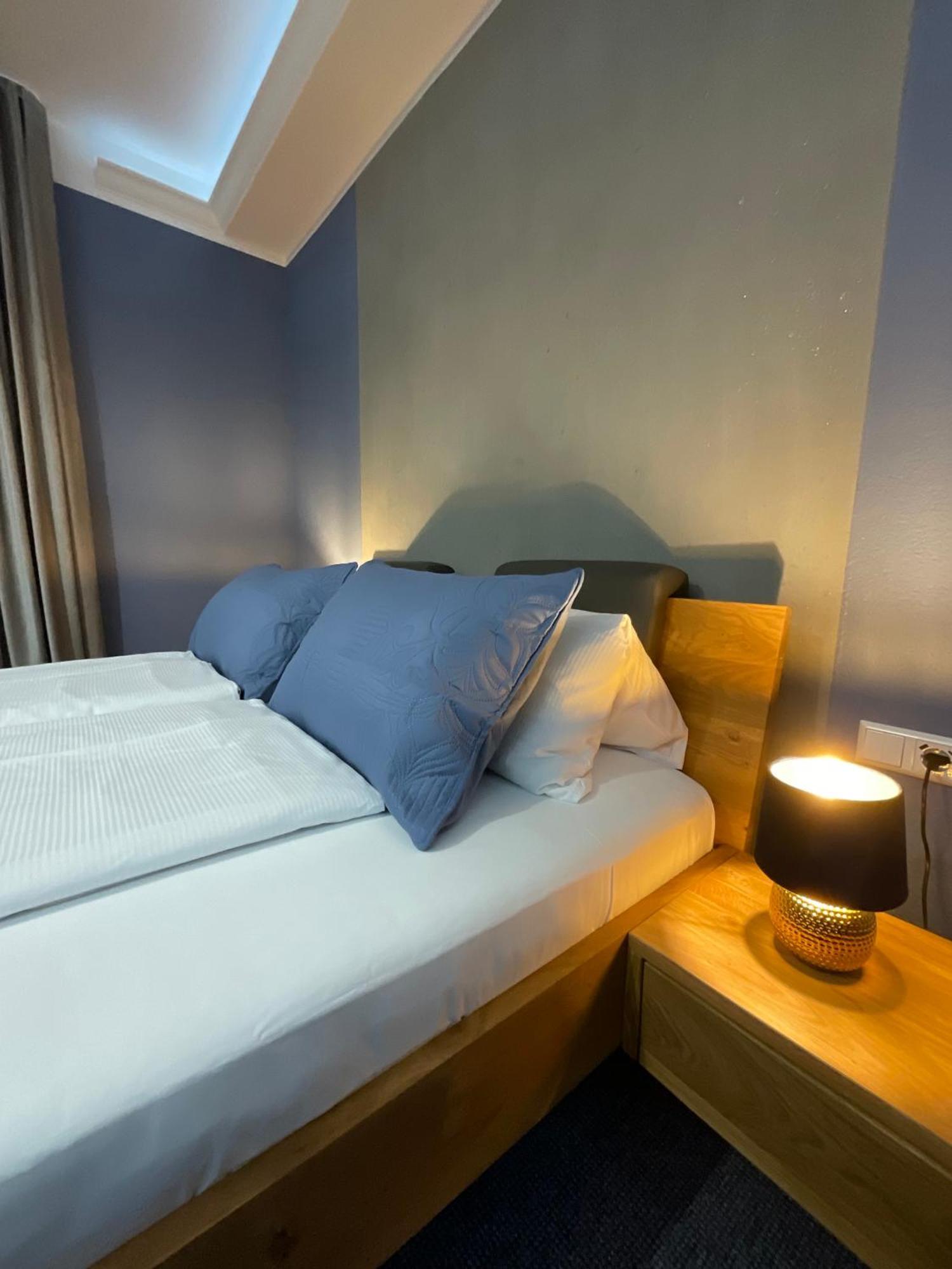 Hotel Residenz Luxury Apartments Метцинген Экстерьер фото