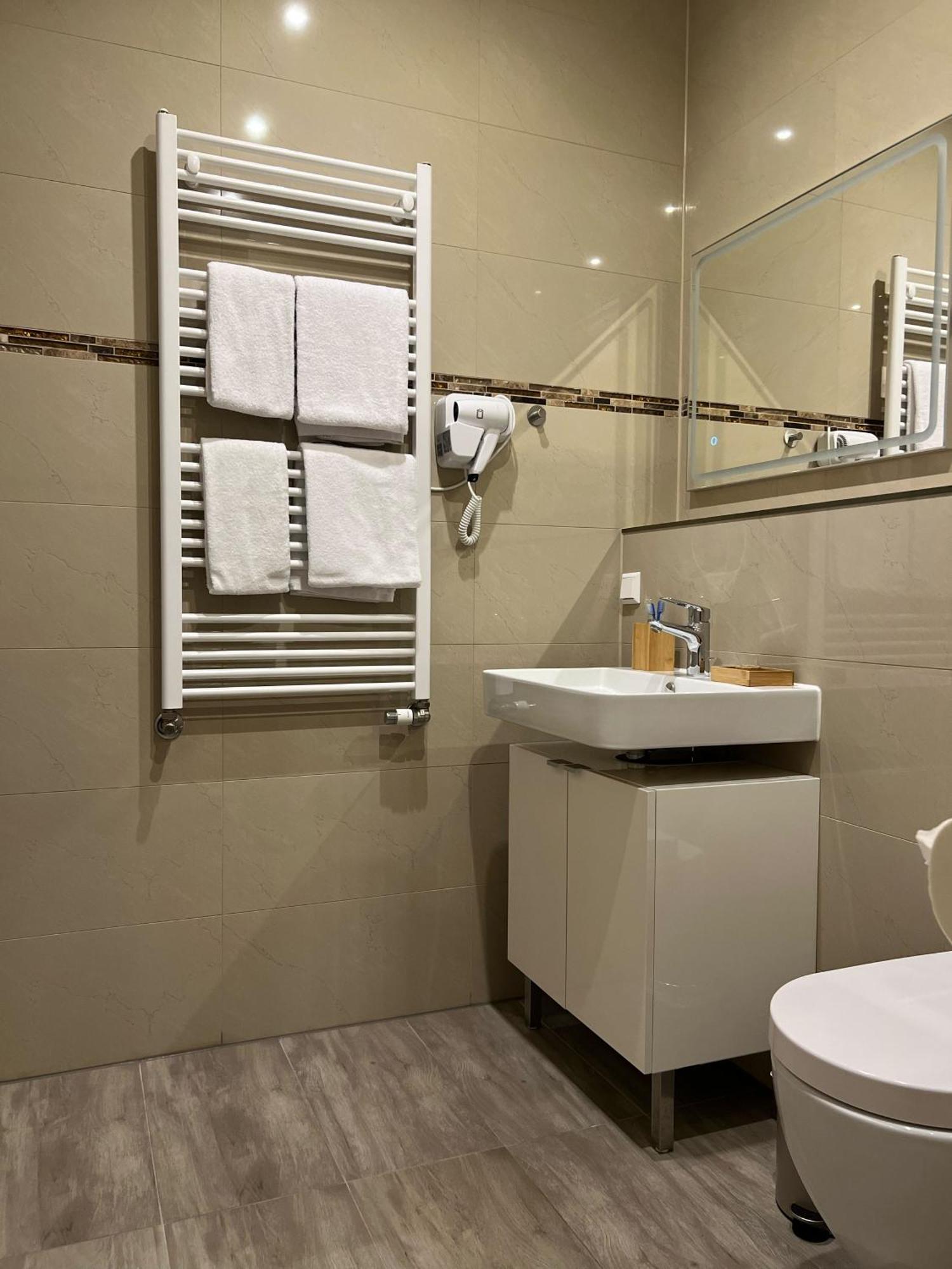 Hotel Residenz Luxury Apartments Метцинген Экстерьер фото
