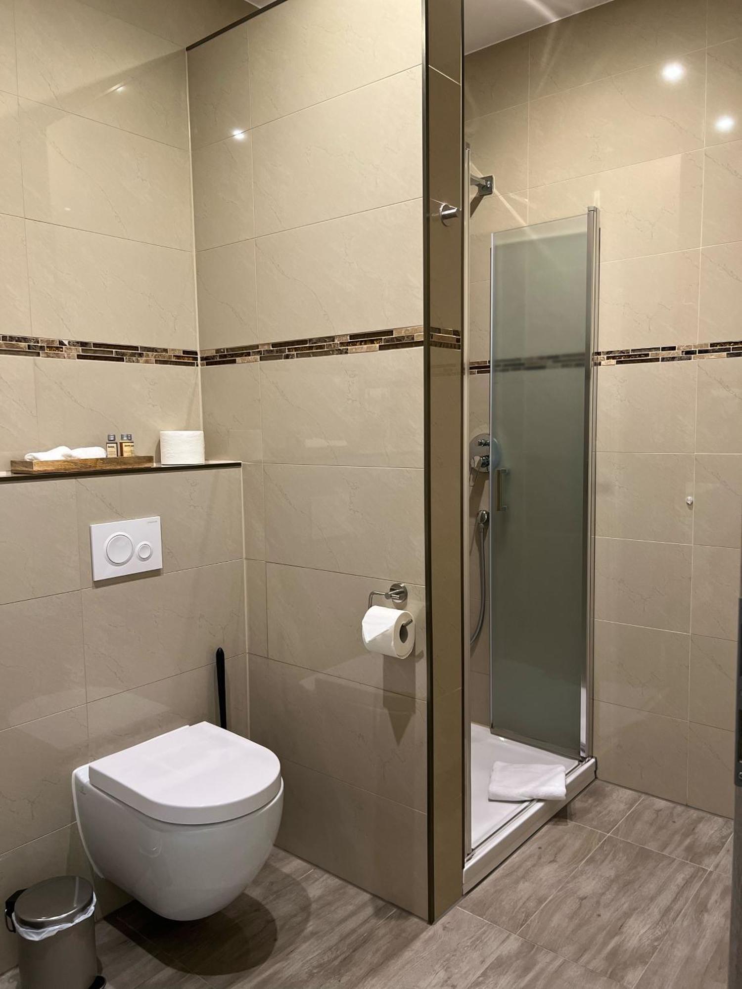 Hotel Residenz Luxury Apartments Метцинген Экстерьер фото